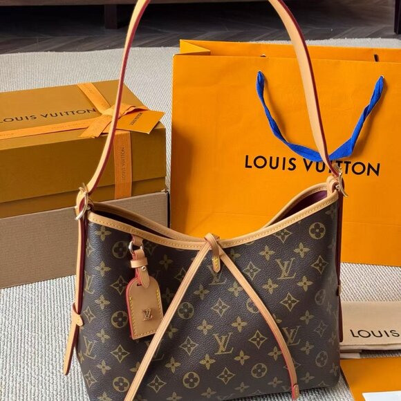 Classic Louis Vuitton Bag: A Stylish and Versatile Choice for Elegance - Picture 5 of 5